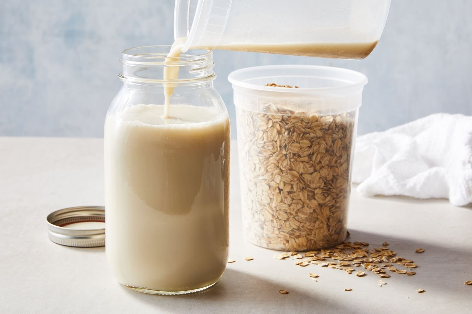Exploring the Creamy World of Oat Milk